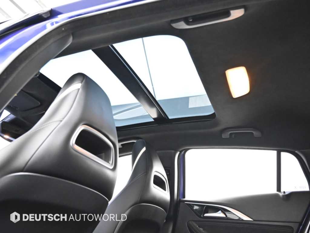 Infiniti Q30 — photo 17