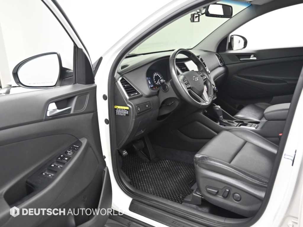 Hyundai Tucson — photo 11