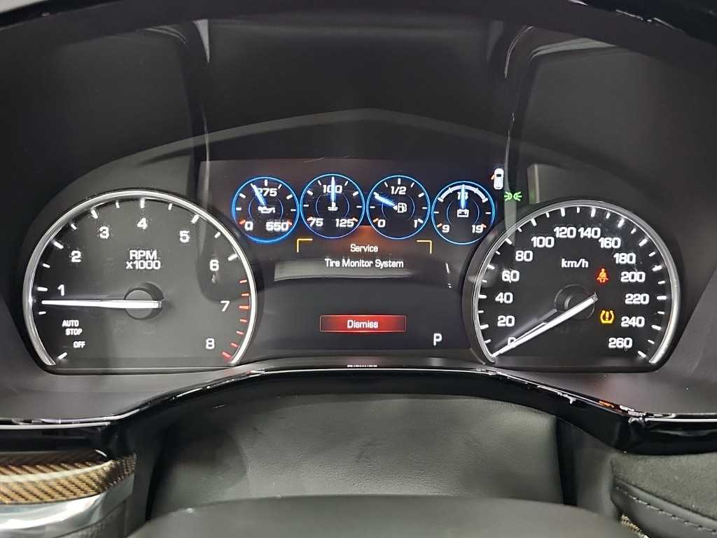 Cadillac XT5 — photo 06