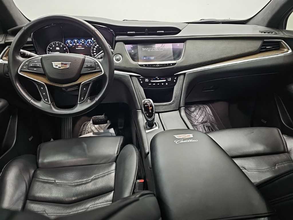 Cadillac XT5 — photo 07