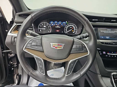 Cadillac XT5 — photo 09