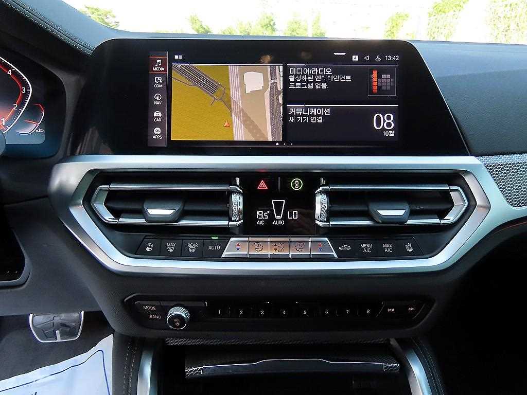 BMW 4-Series — photo 16