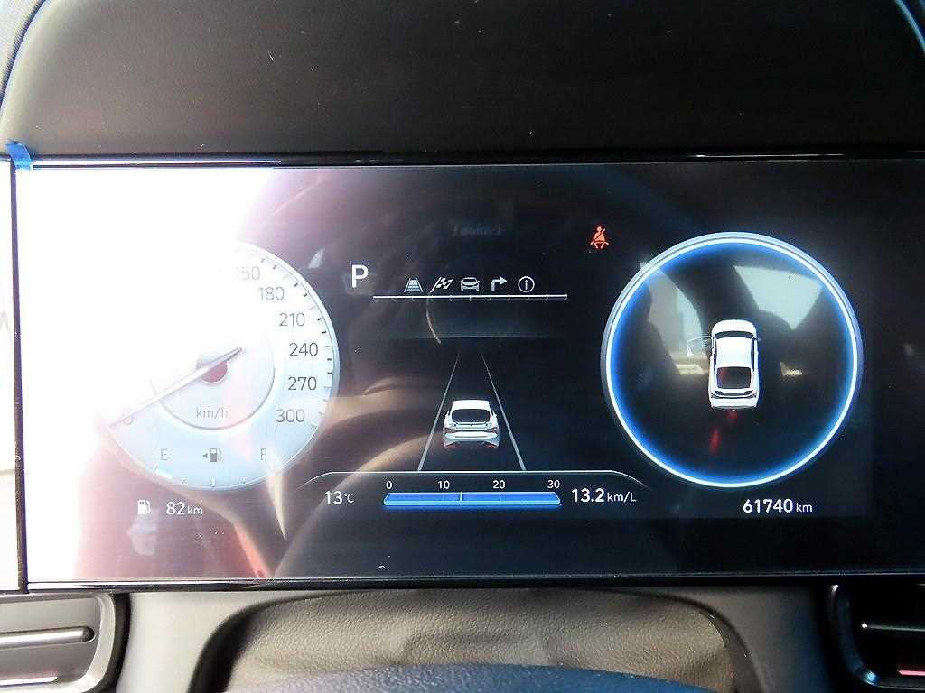 Hyundai Avante — photo 09