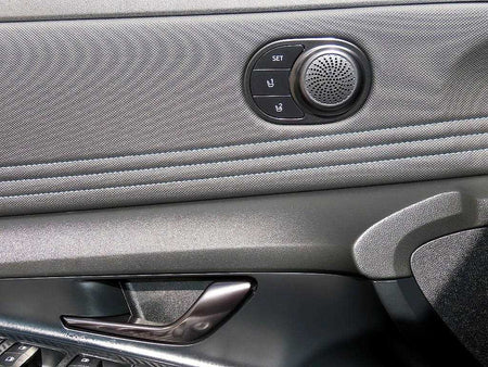 Hyundai Avante — photo 11
