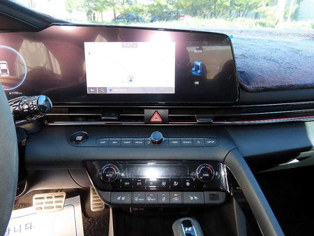 Hyundai Avante — photo 13