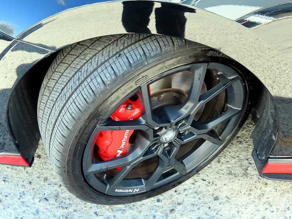 Hyundai Avante — photo 20