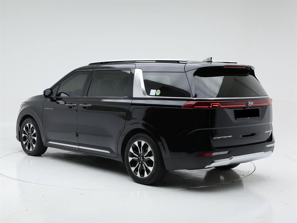 Kia Carnival — photo 04