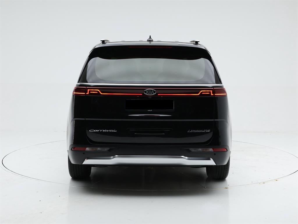 Kia Carnival — photo 05
