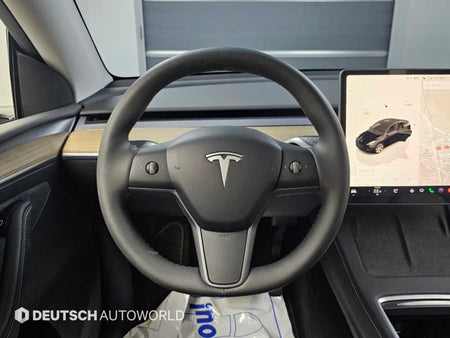 Tesla Model Y — photo 13