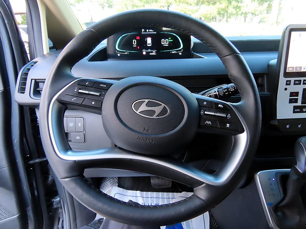Hyundai Staria — photo 08