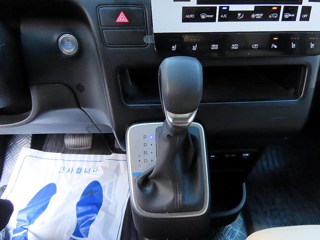 Hyundai Staria — photo 10