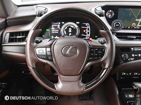 Lexus ES — photo 13