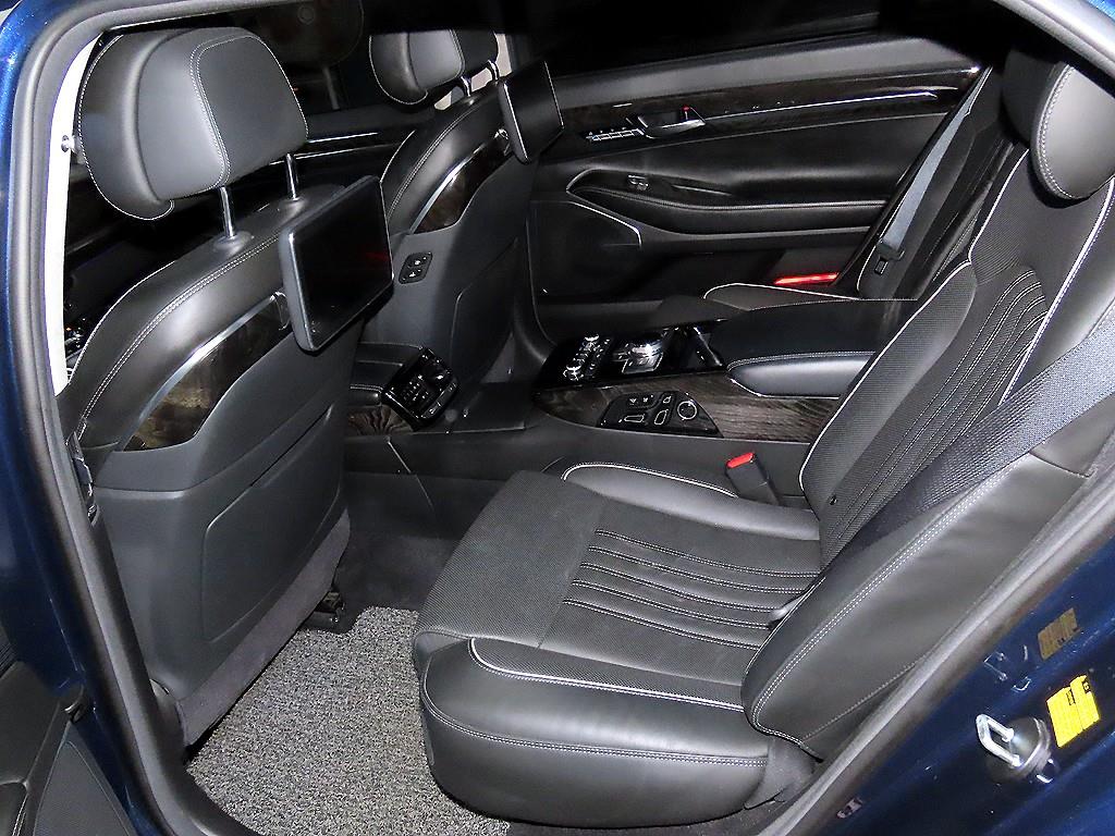 Genesis EQ900 — photo 07