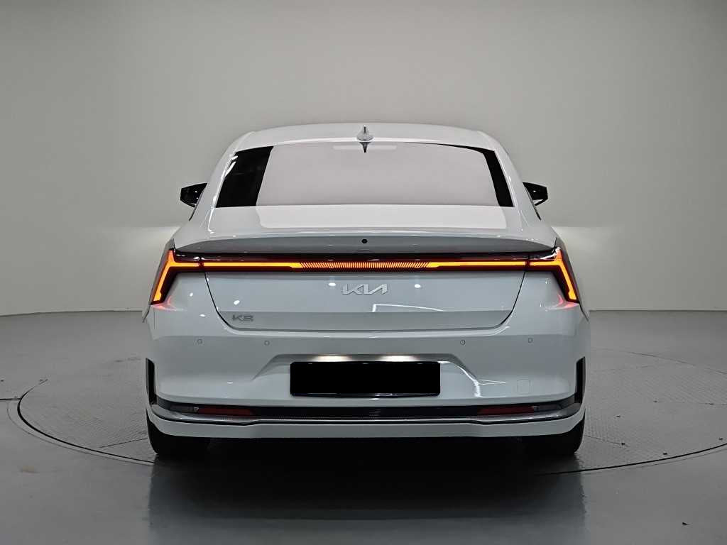 Kia K8 — photo 03
