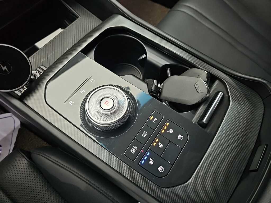 Kia K8 — photo 08