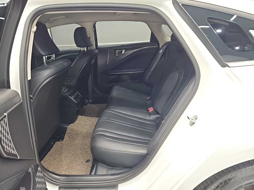 Kia K8 — photo 12