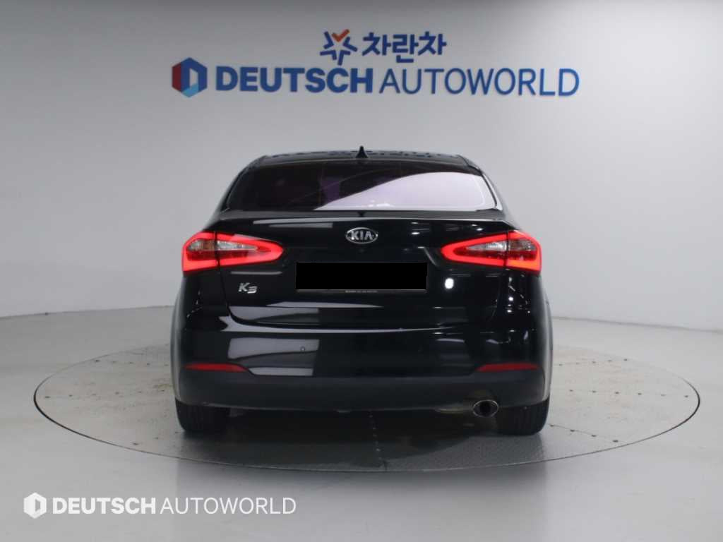 Kia K3 — photo 04