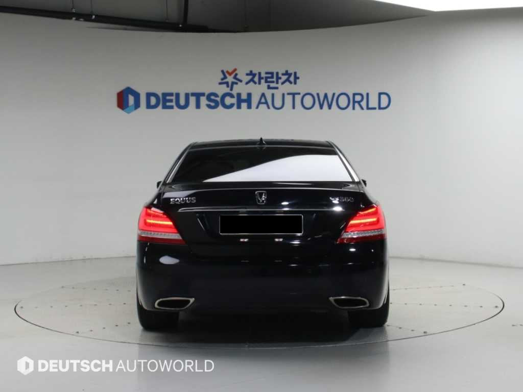 Hyundai Equus — photo 04
