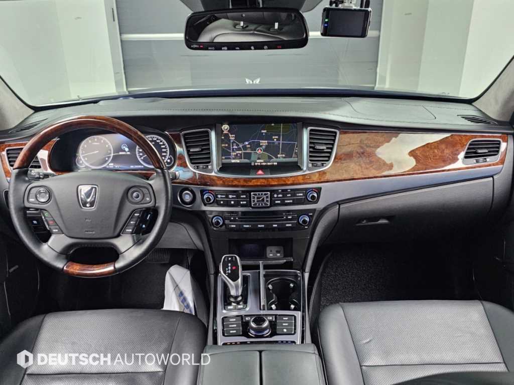 Hyundai Equus — photo 07