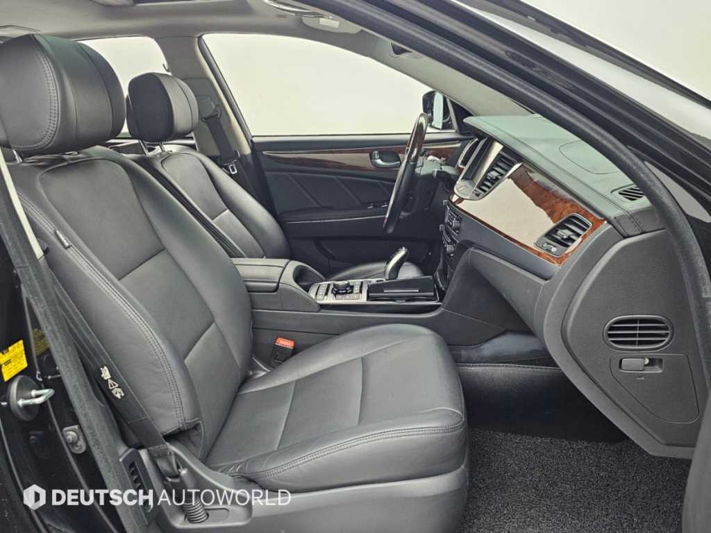 Hyundai Equus — photo 10