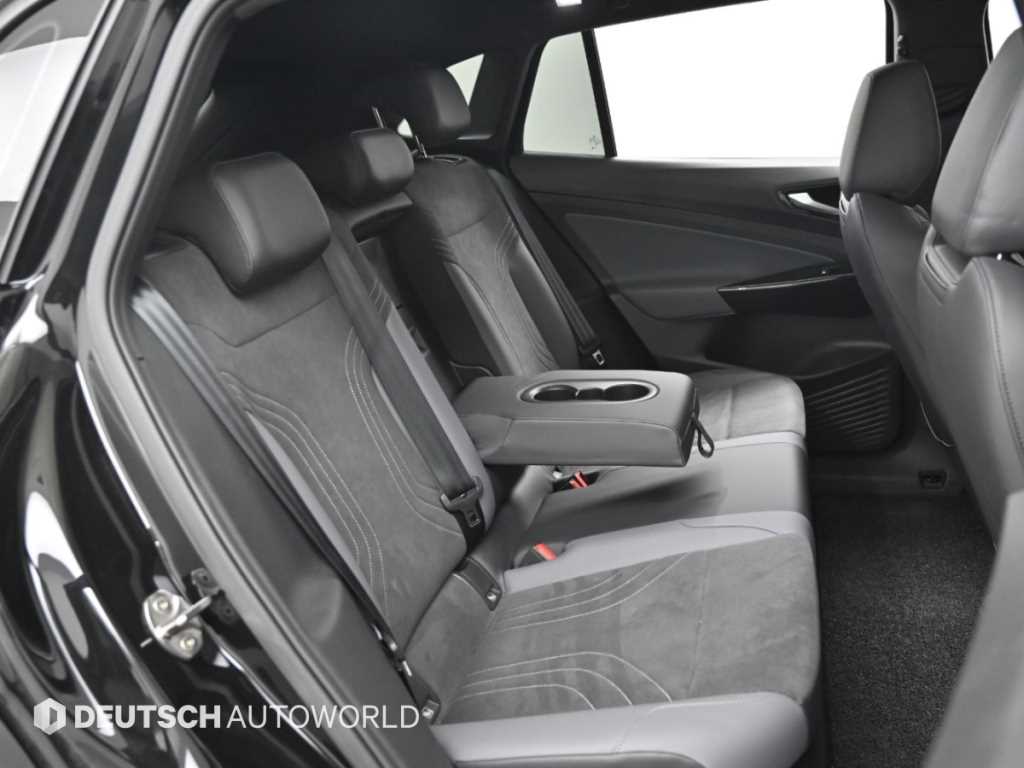 Volkswagen ID.4 — photo 12