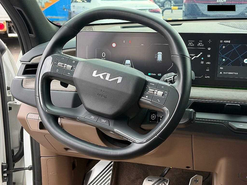 Kia EV9 — photo 08