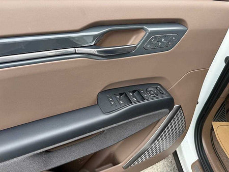 Kia EV9 — photo 12
