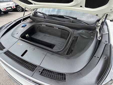Kia EV9 — photo 18