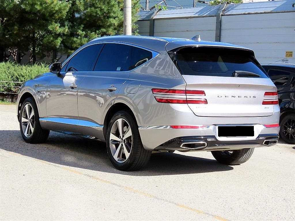 Genesis GV80 — photo 03