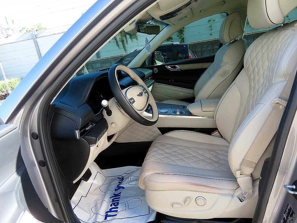 Genesis GV80 — photo 05