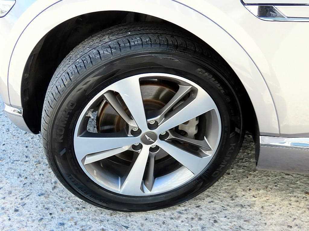 Genesis GV80 — photo 20