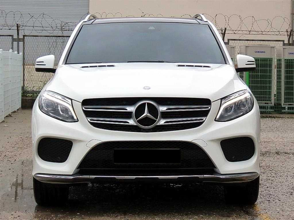 Mercedes-Benz GLE-Class — photo 01