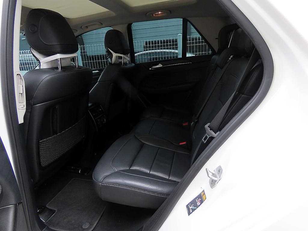 Mercedes-Benz GLE-Class — photo 06