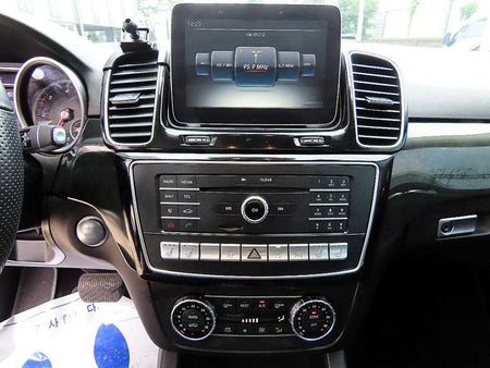 Mercedes-Benz GLE-Class — photo 12