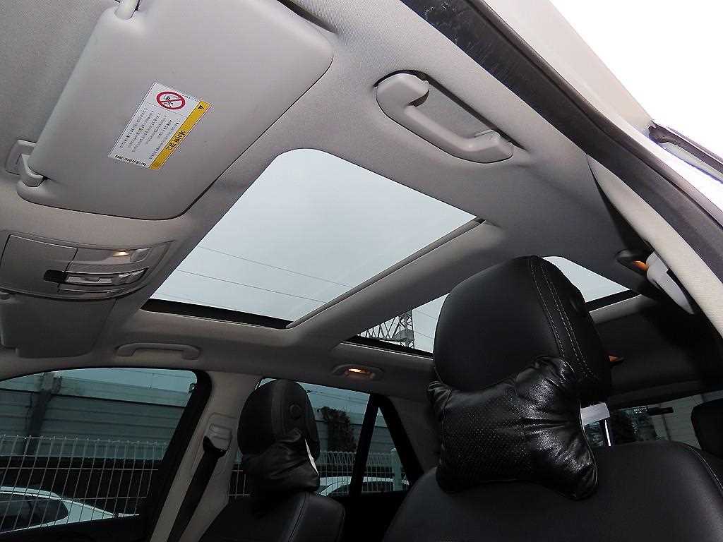 Mercedes-Benz GLE-Class — photo 16