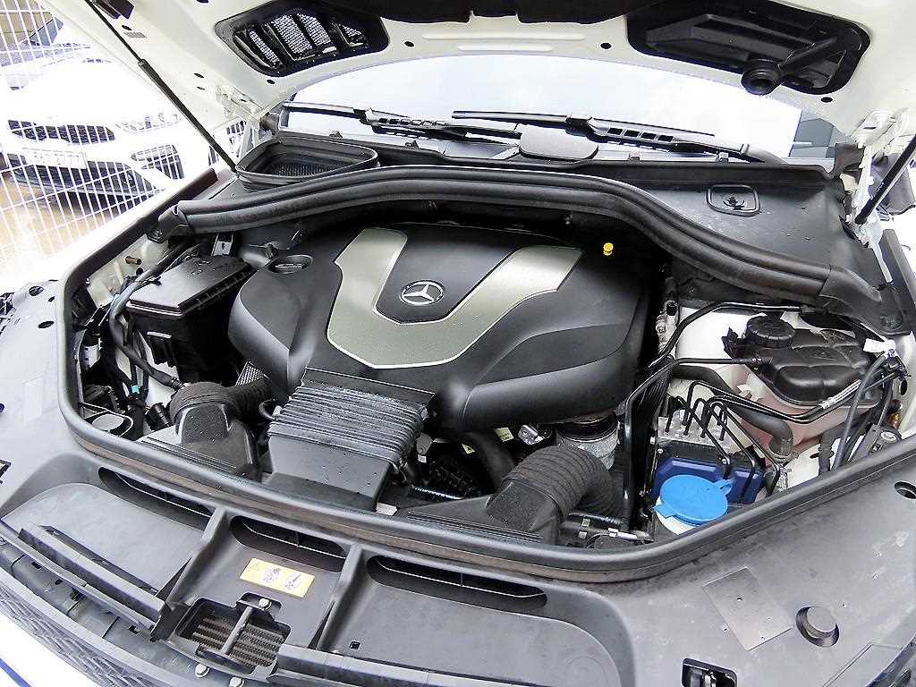 Mercedes-Benz GLE-Class — photo 19