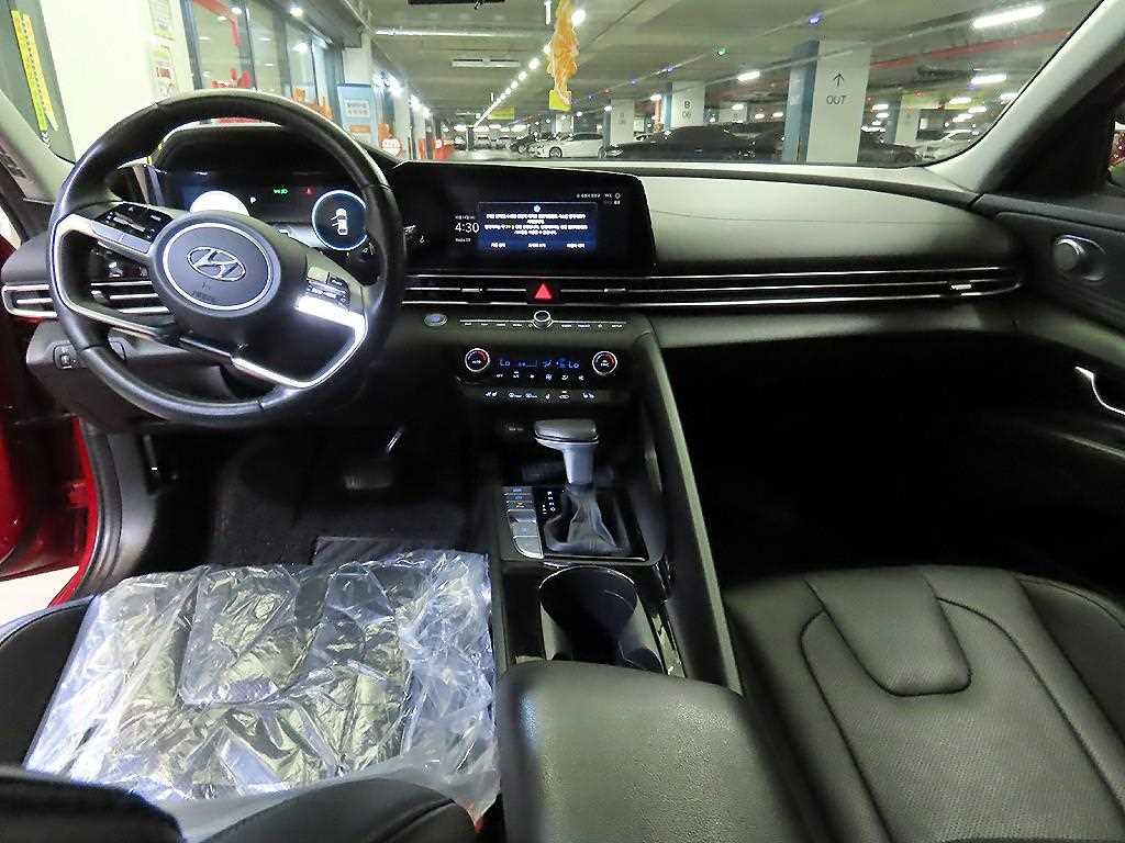 Hyundai Avante — photo 10