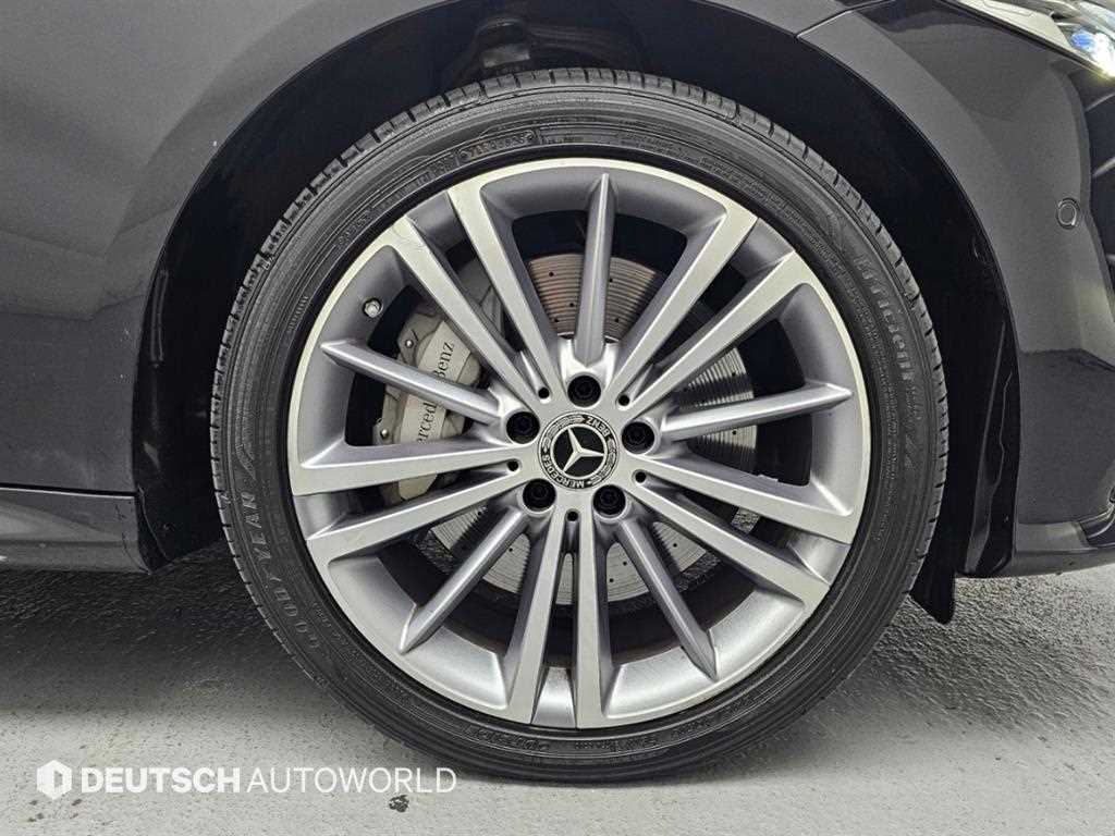 Mercedes-Benz CLS-Class — photo 05