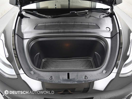 Tesla Model Y — photo 06