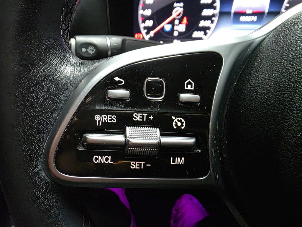 Mercedes-Benz E-Class — photo 14