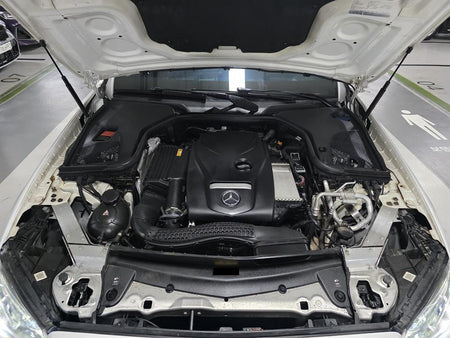 Mercedes-Benz E-Class — photo 17