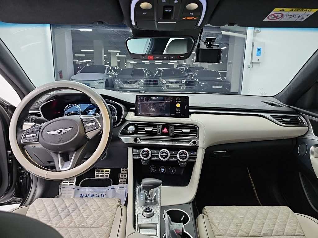 Genesis G70 — photo 07