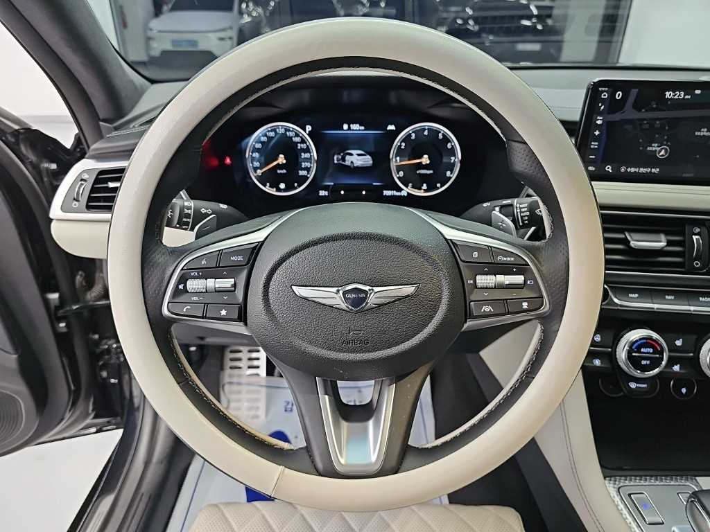 Genesis G70 — photo 09