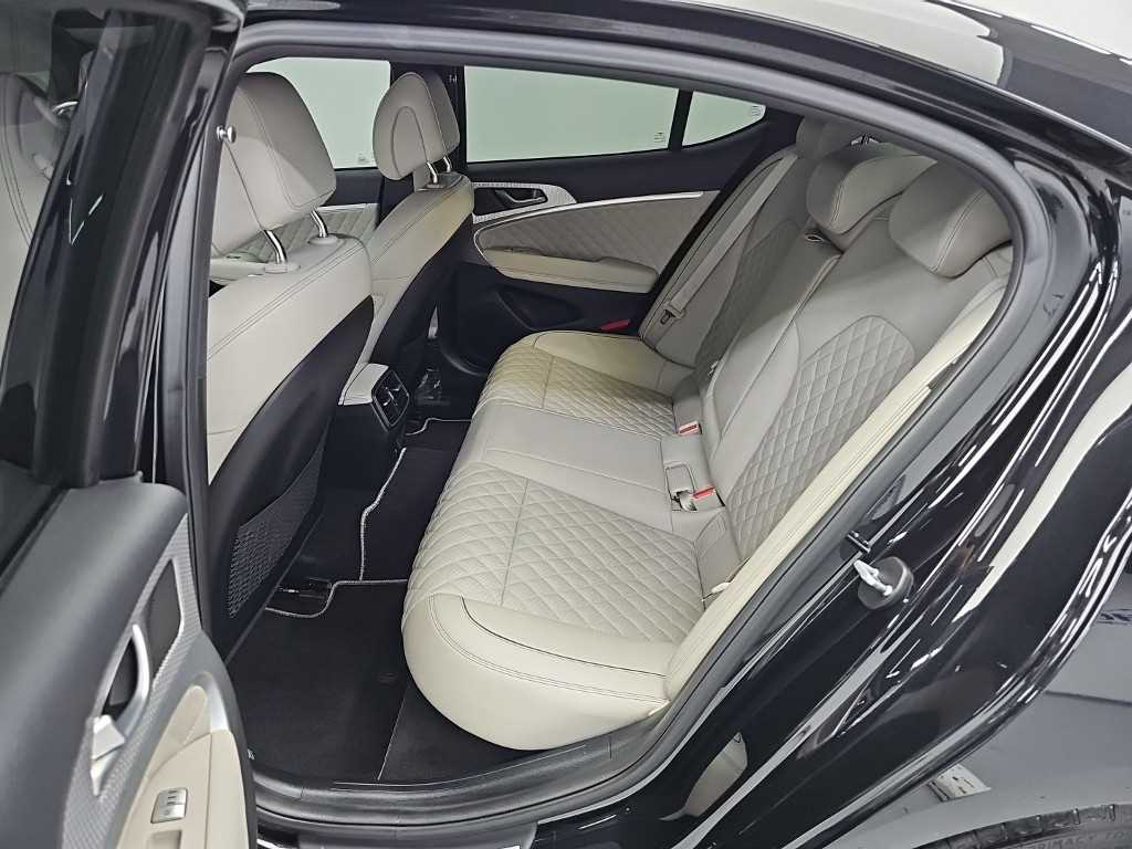 Genesis G70 — photo 12