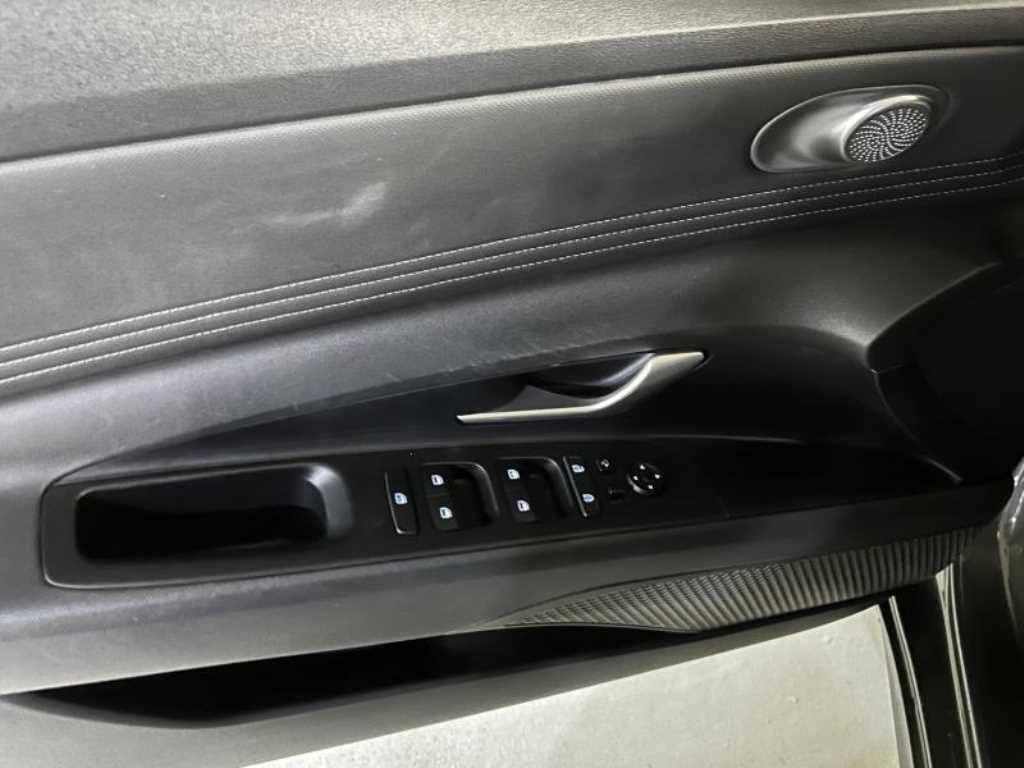 Hyundai Avante — photo 12