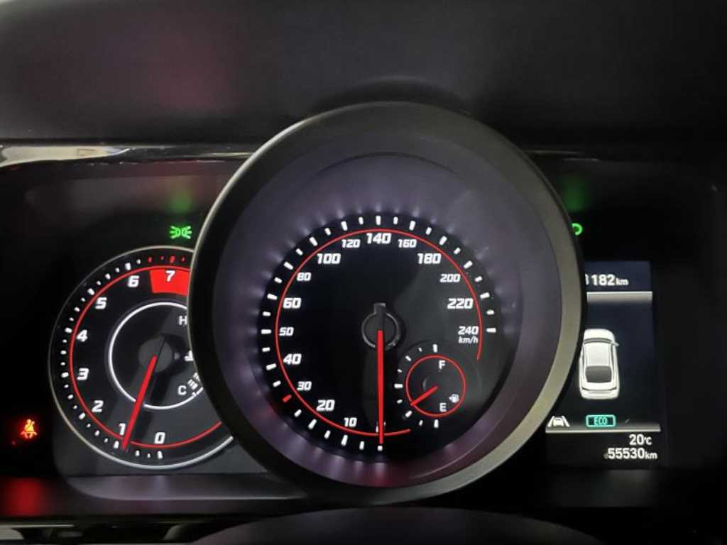 Hyundai Avante — photo 15