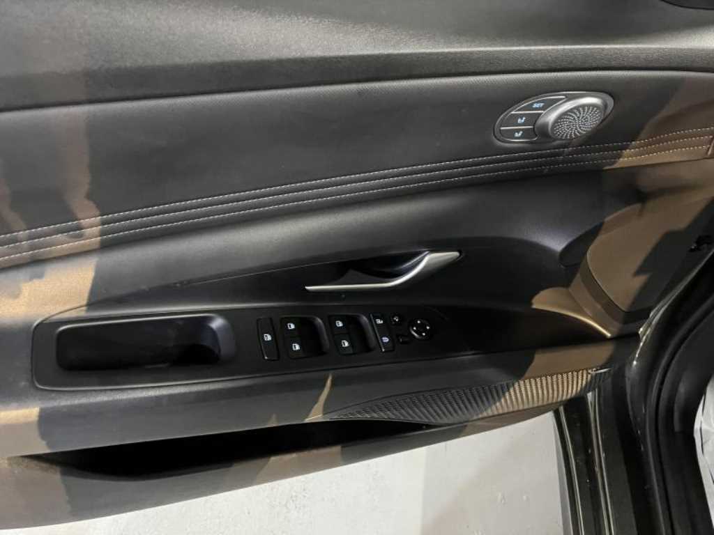 Hyundai Avante — photo 12