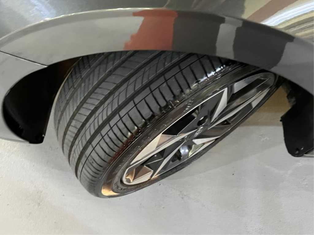 Hyundai Avante — photo 17