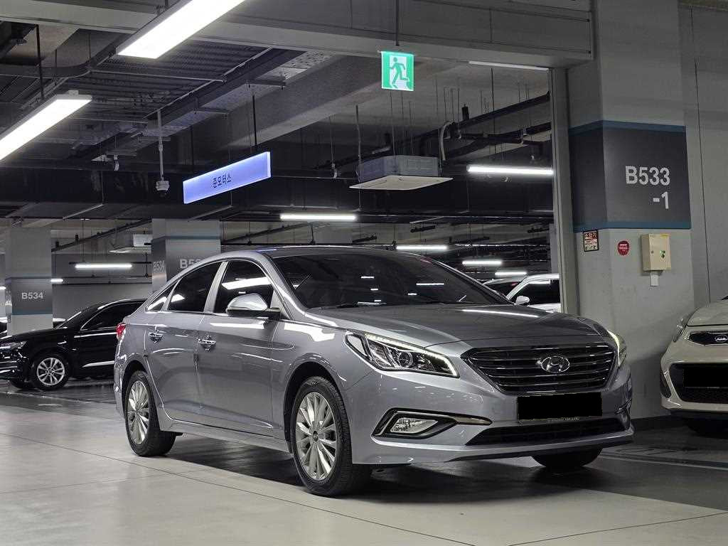 Hyundai Sonata — photo 01