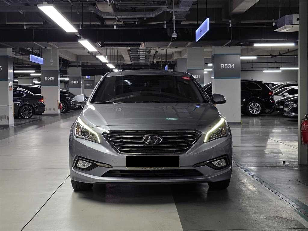 Hyundai Sonata — photo 02